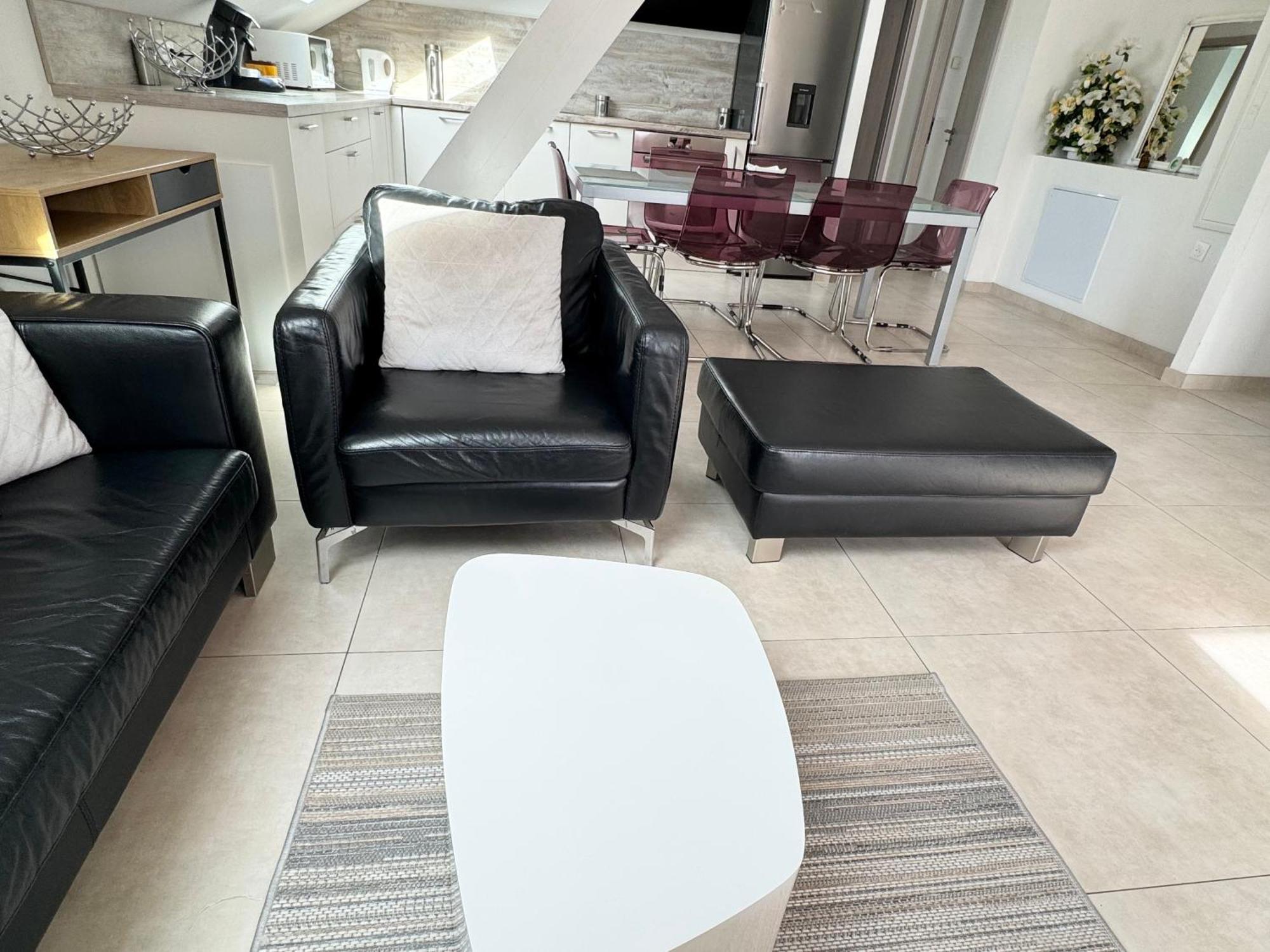 Bes,, Attique Neuf Avec Confort Apartment *