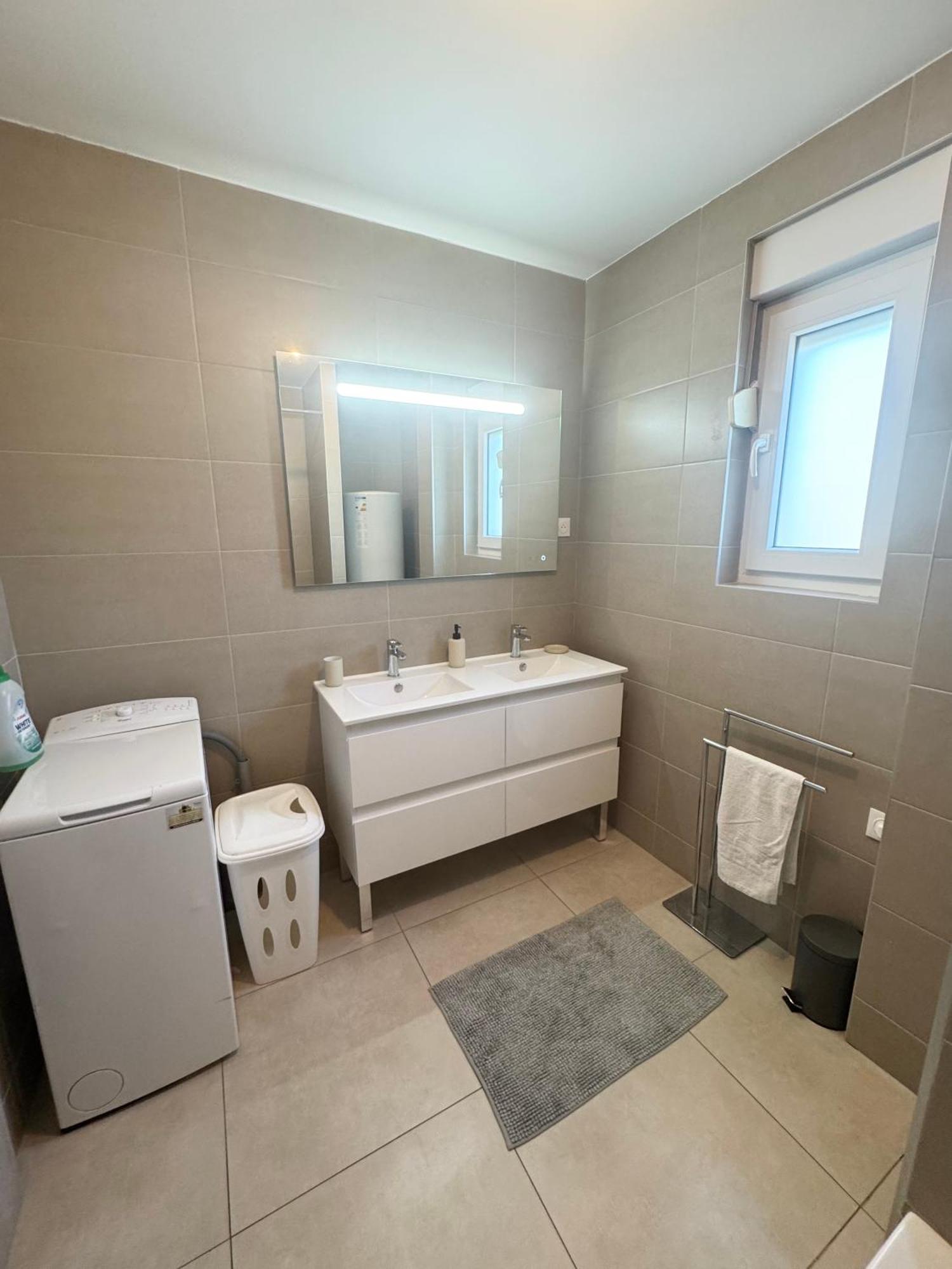 Apartment Bes,, Attique Neuf Avec Confort Wittenheim