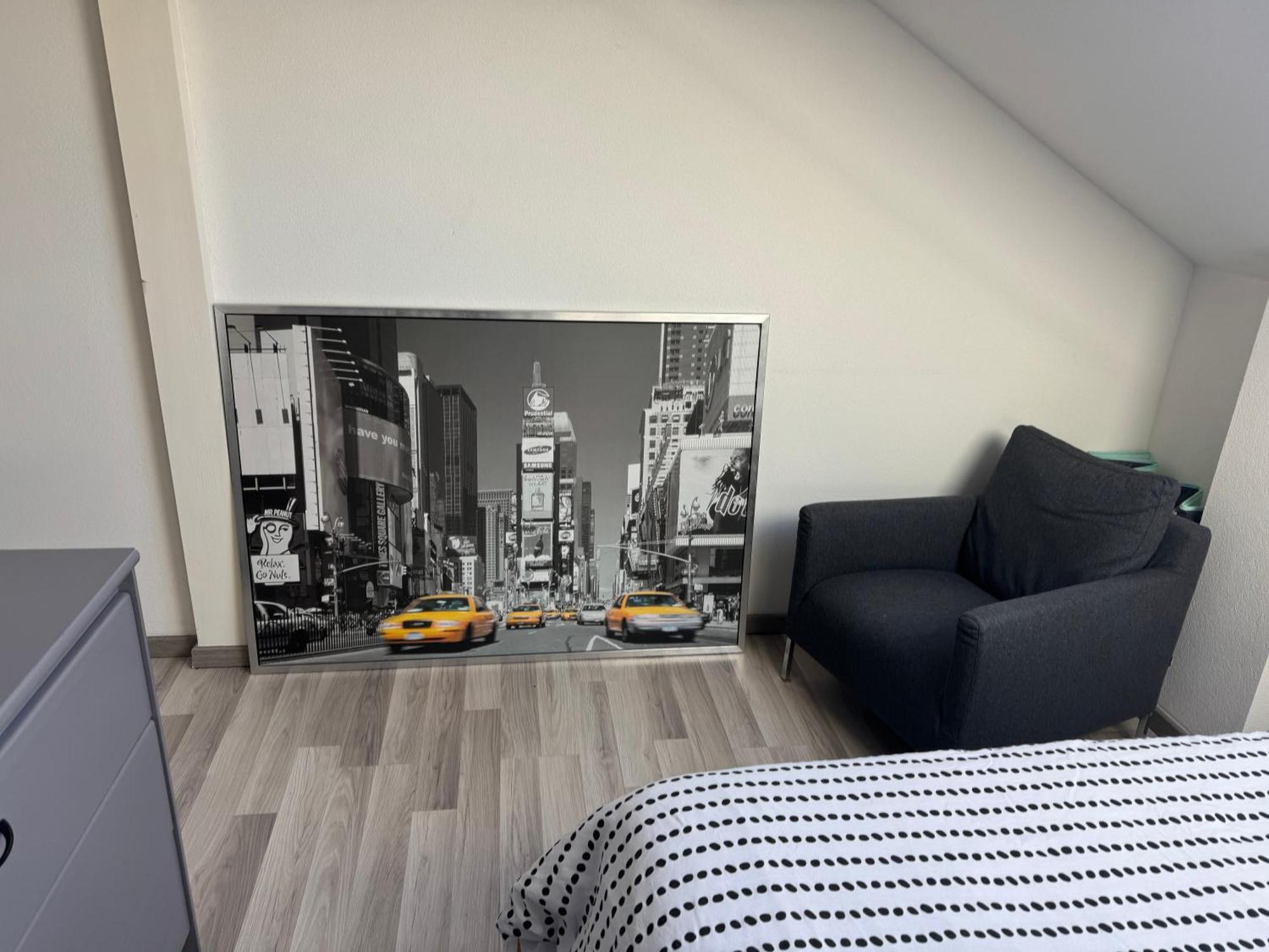 Bes,, Attique Neuf Avec Confort Apartment